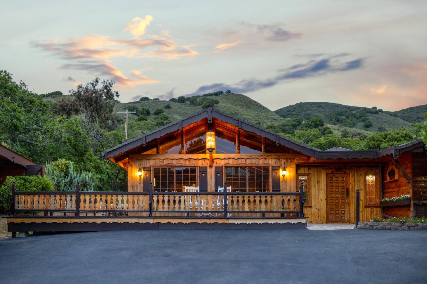 Detail Gallery Image 2 of 29 For 59 La Rancheria, Carmel Valley,  CA 93924 - 4 Beds | 3 Baths