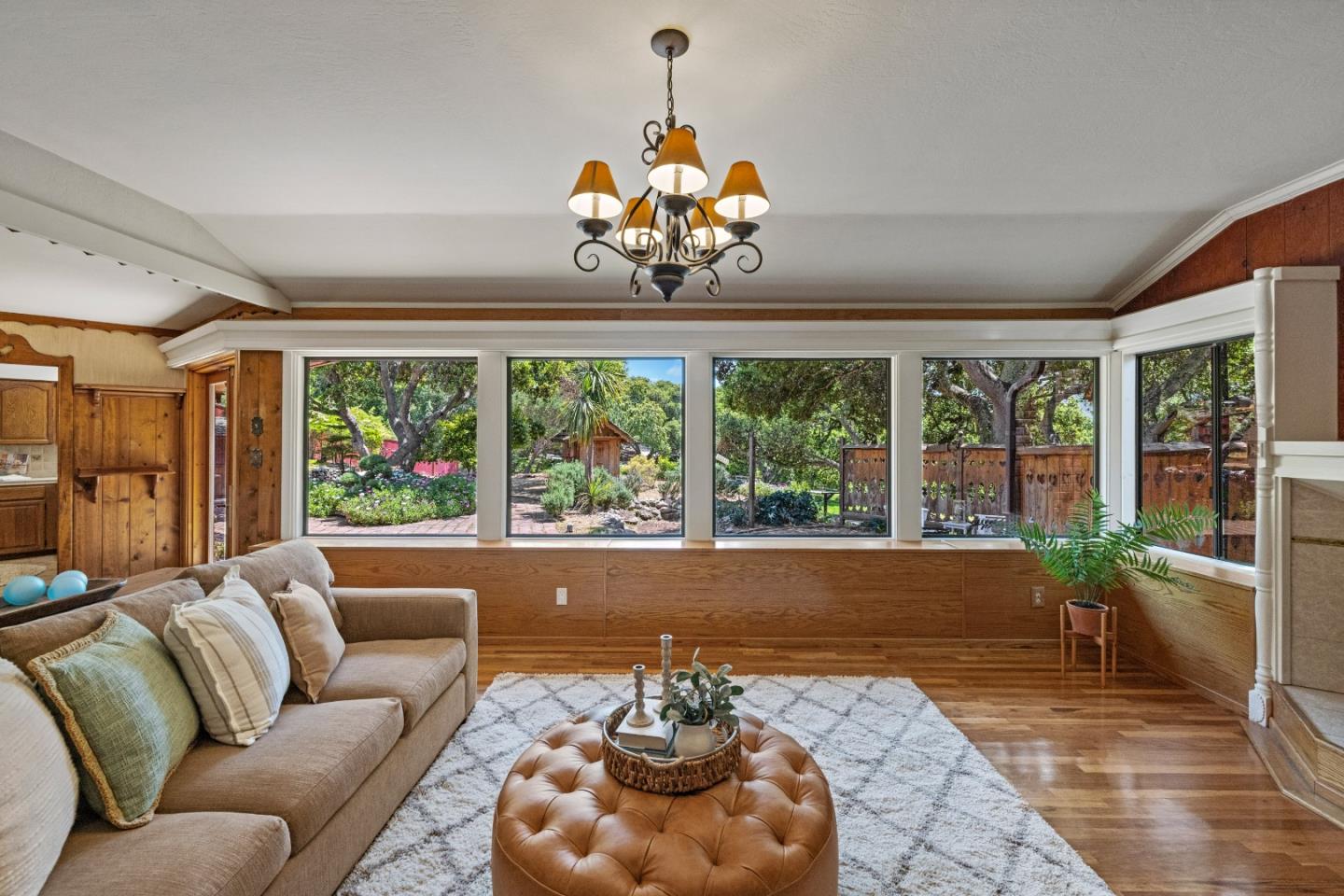 Detail Gallery Image 8 of 29 For 59 La Rancheria, Carmel Valley,  CA 93924 - 4 Beds | 3 Baths