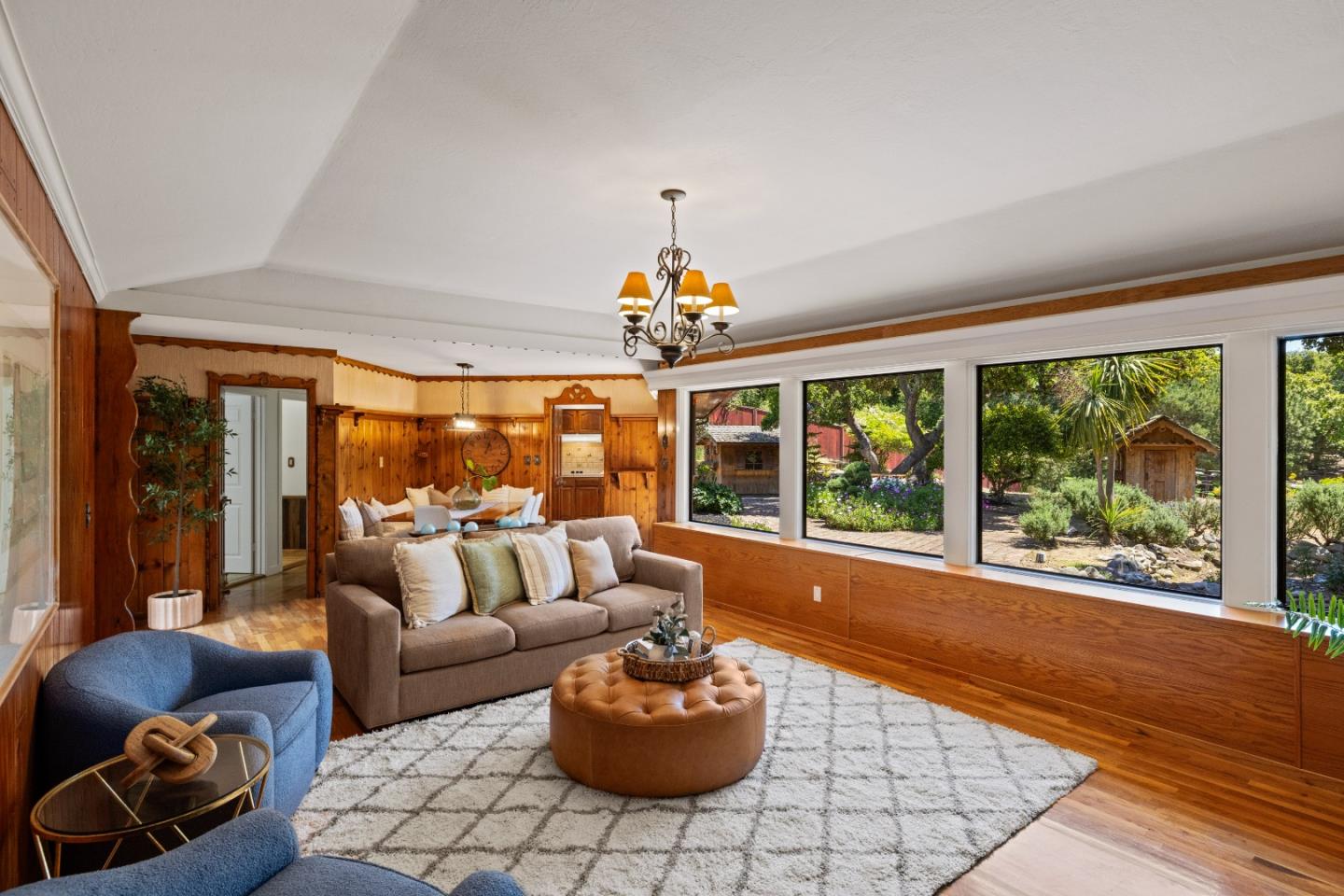 Detail Gallery Image 9 of 29 For 59 La Rancheria, Carmel Valley,  CA 93924 - 4 Beds | 3 Baths