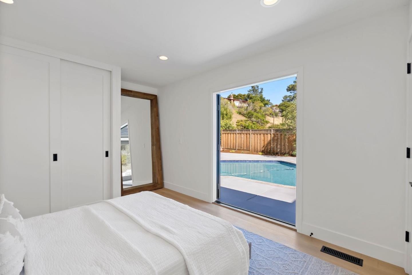 Detail Gallery Image 32 of 81 For 1556 Cherrywood Dr, San Mateo,  CA 94403 - 4 Beds | 3 Baths