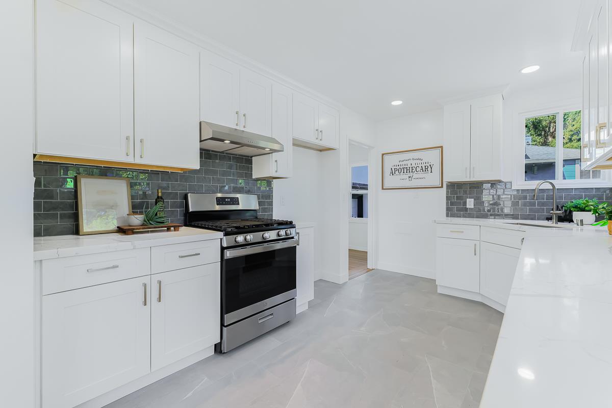 Detail Gallery Image 15 of 41 For 4715 Davenport Ave, Oakland,  CA 94619 - 3 Beds | 2 Baths