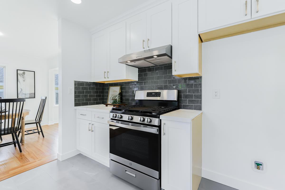 Detail Gallery Image 17 of 41 For 4715 Davenport Ave, Oakland,  CA 94619 - 3 Beds | 2 Baths