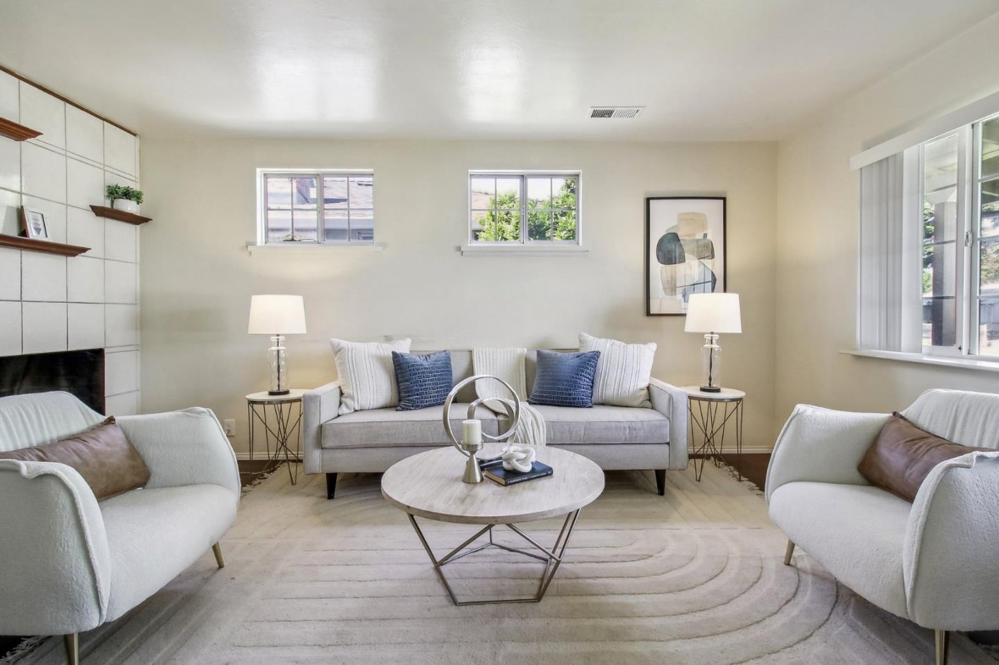 Detail Gallery Image 2 of 16 For 2219 Terra Villa St, East Palo Alto,  CA 94303 - 3 Beds | 1/1 Baths