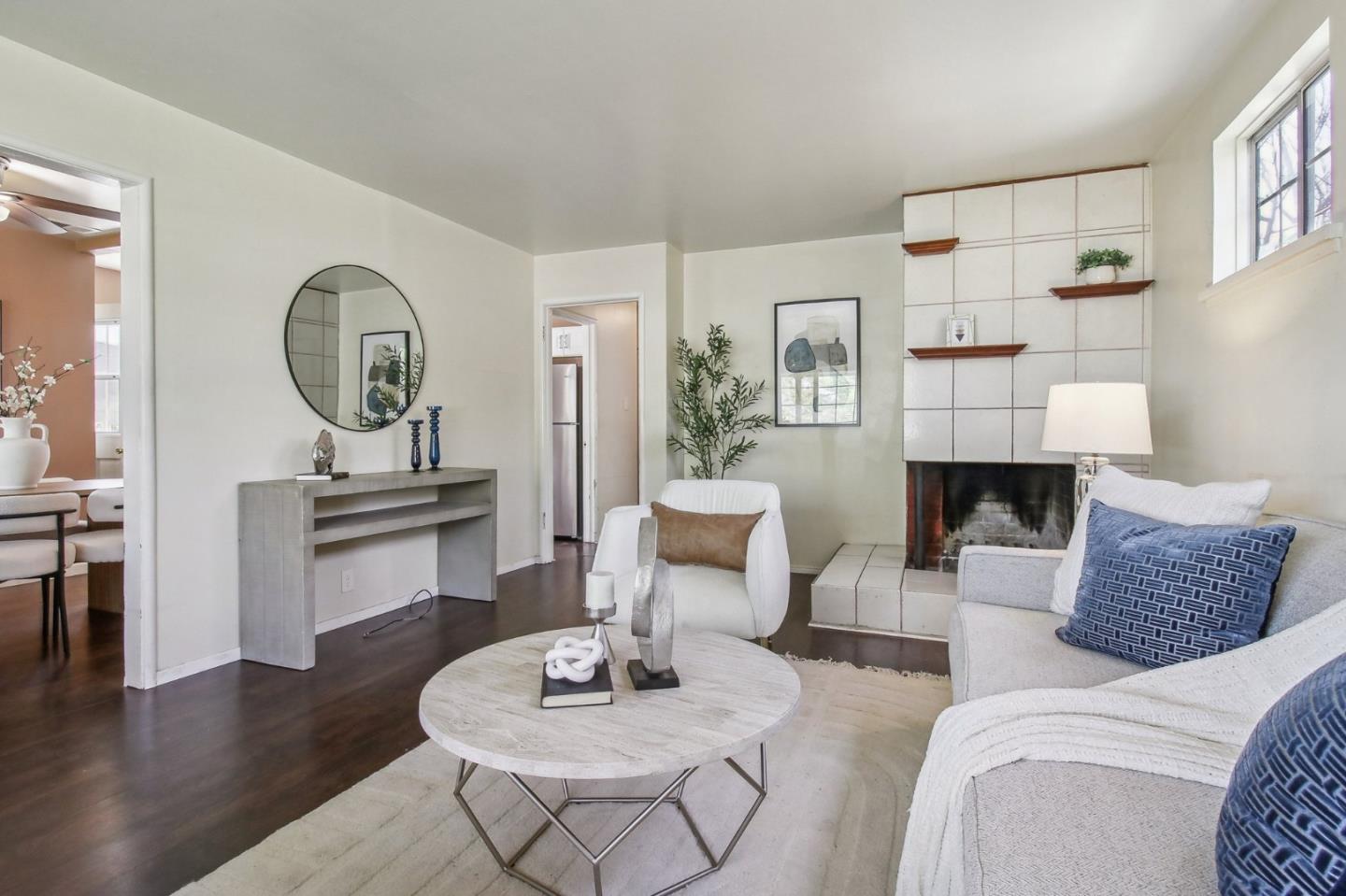 Detail Gallery Image 3 of 16 For 2219 Terra Villa St, East Palo Alto,  CA 94303 - 3 Beds | 1/1 Baths