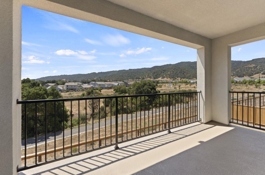 Detail Gallery Image 9 of 10 For 7150 Rece Ln, Gilroy,  CA 95020 - 5 Beds | 4/1 Baths
