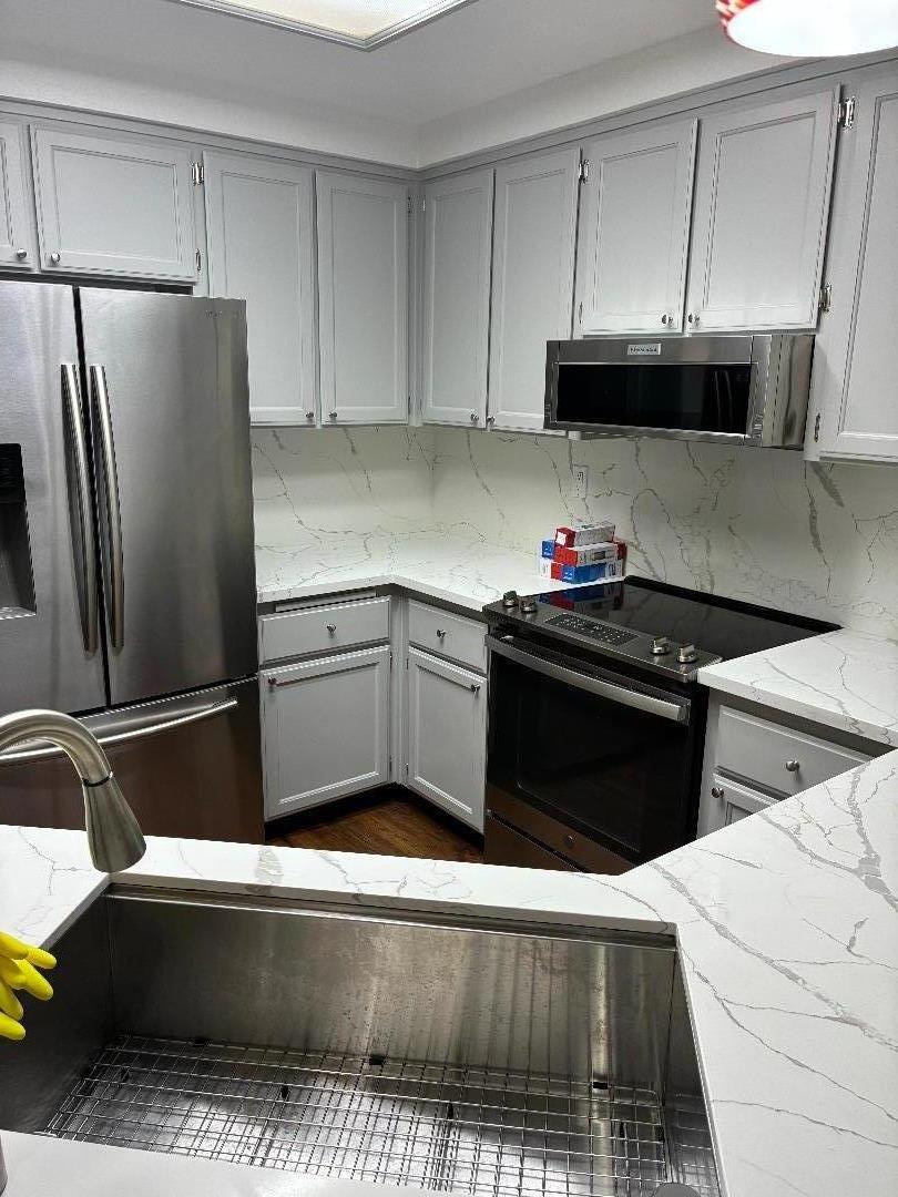 Detail Gallery Image 2 of 12 For 25495 Southwick Dr #103,  Hayward,  CA 94544 - 2 Beds | 2/1 Baths