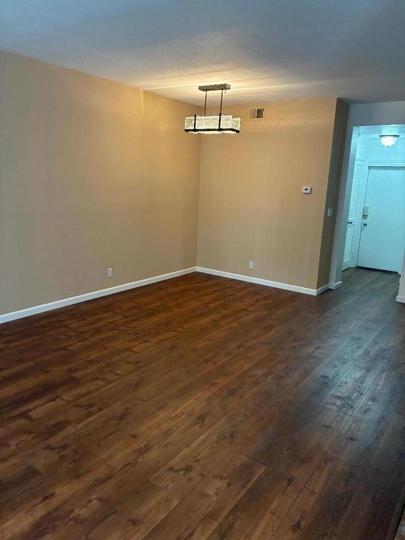 Detail Gallery Image 4 of 12 For 25495 Southwick Dr #103,  Hayward,  CA 94544 - 2 Beds | 2/1 Baths