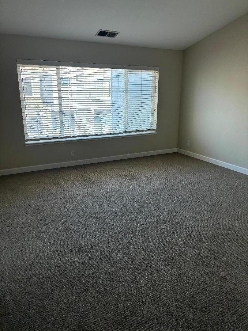 Detail Gallery Image 9 of 12 For 25495 Southwick Dr #103,  Hayward,  CA 94544 - 2 Beds | 2/1 Baths