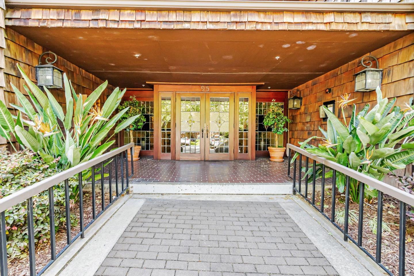 Detail Gallery Image 2 of 23 For 95 Church St #2304,  Los Gatos,  CA 95030 - 1 Beds | 1 Baths