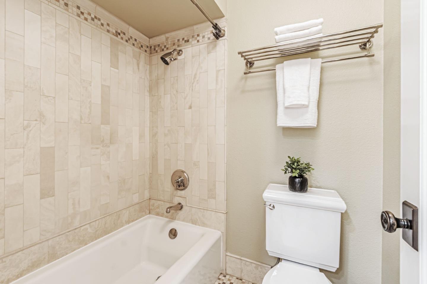 Detail Gallery Image 20 of 23 For 95 Church St #2304,  Los Gatos,  CA 95030 - 1 Beds | 1 Baths