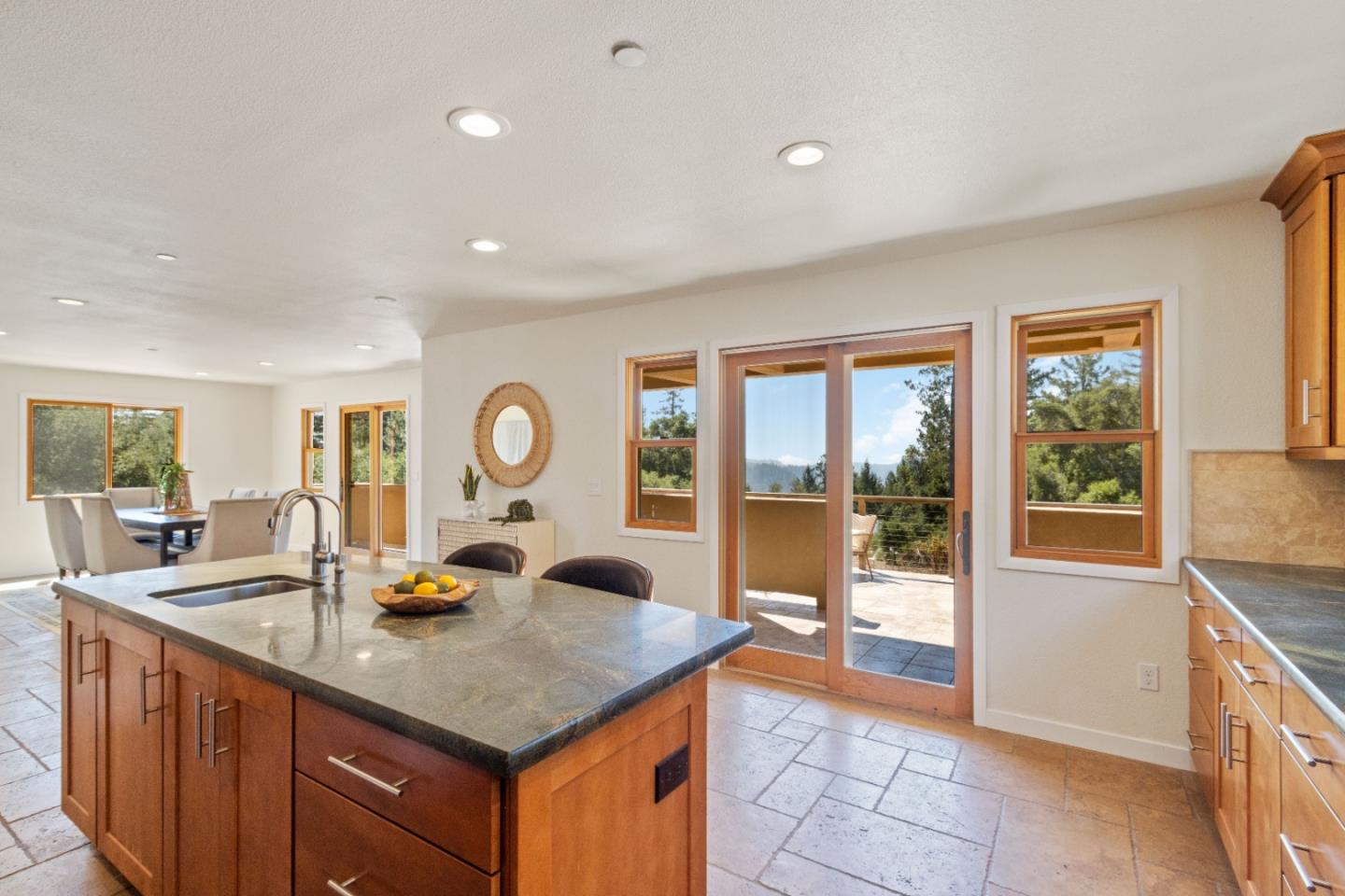 Detail Gallery Image 14 of 63 For 10200 West Dr, Felton,  CA 95018 - 4 Beds | 4/1 Baths