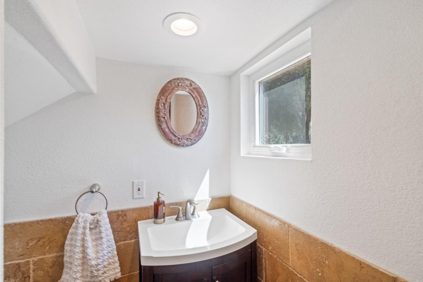 Detail Gallery Image 19 of 63 For 10200 West Dr, Felton,  CA 95018 - 4 Beds | 4/1 Baths