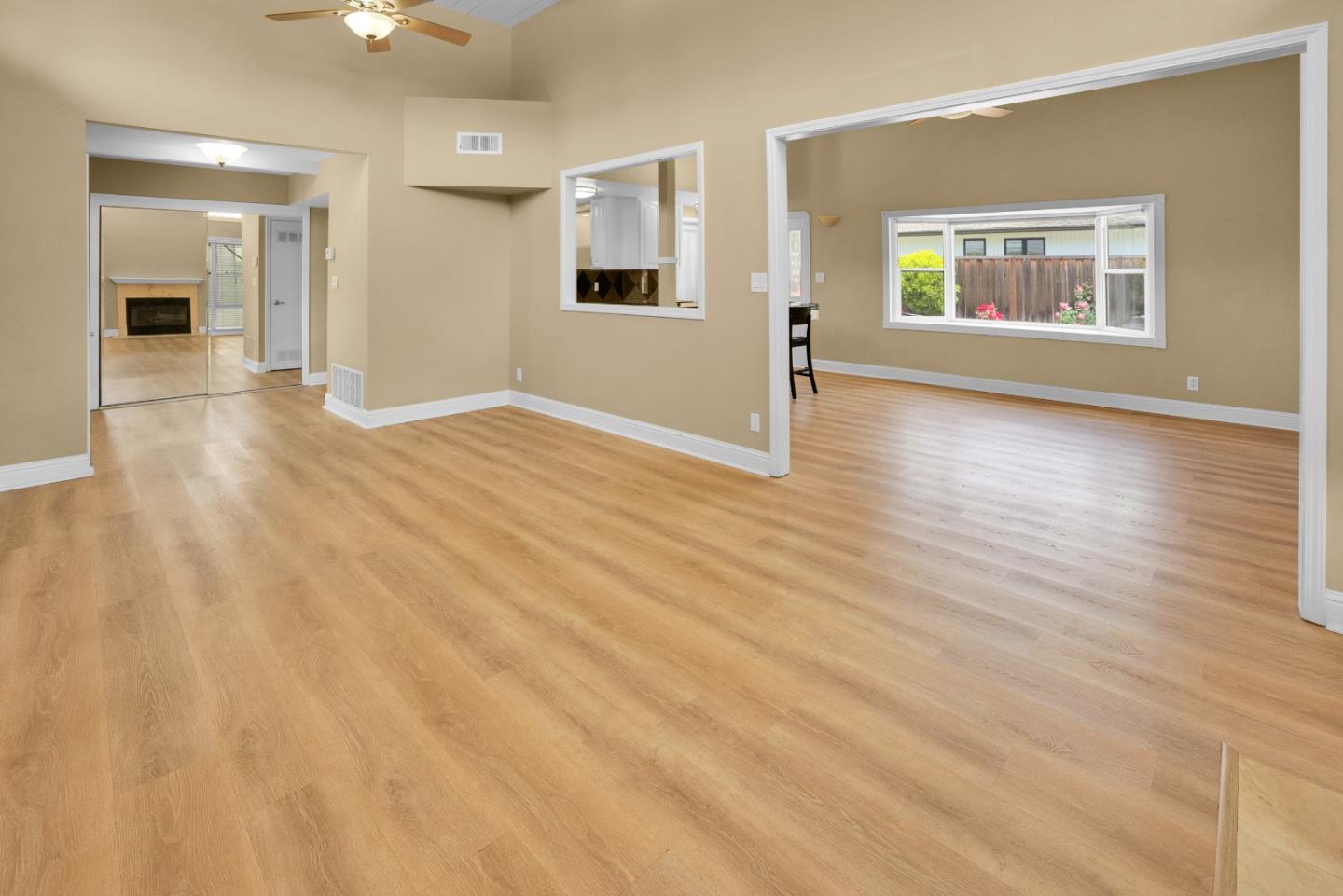 Detail Gallery Image 13 of 34 For 576 Sims Rd, Santa Cruz,  CA 95060 - 3 Beds | 2 Baths