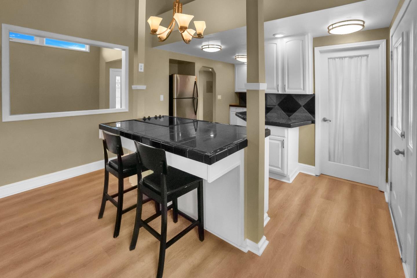 Detail Gallery Image 16 of 34 For 576 Sims Rd, Santa Cruz,  CA 95060 - 3 Beds | 2 Baths