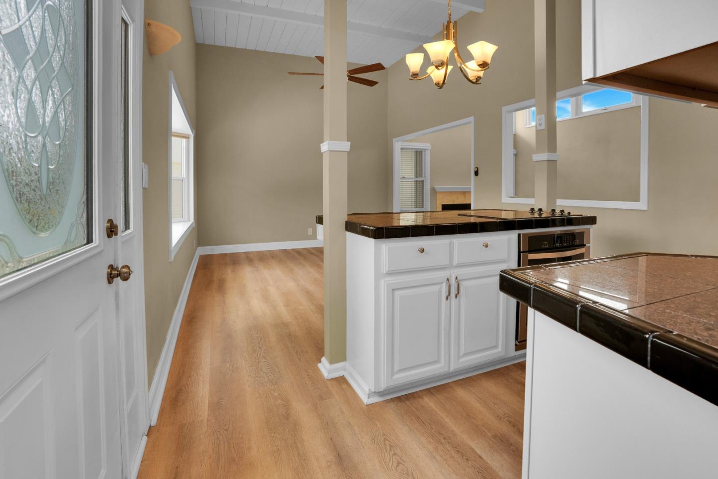 Detail Gallery Image 17 of 34 For 576 Sims Rd, Santa Cruz,  CA 95060 - 3 Beds | 2 Baths