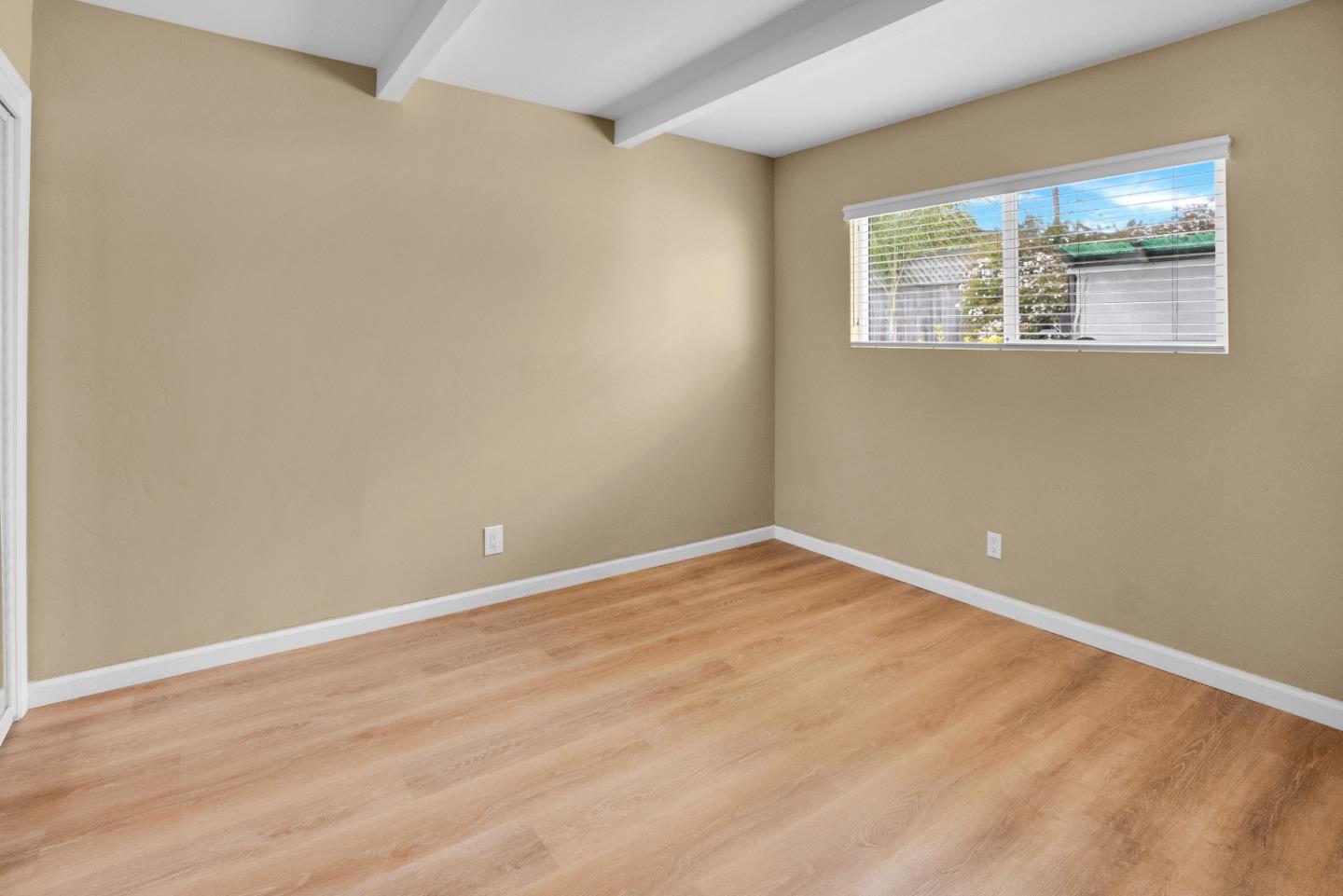 Detail Gallery Image 23 of 34 For 576 Sims Rd, Santa Cruz,  CA 95060 - 3 Beds | 2 Baths