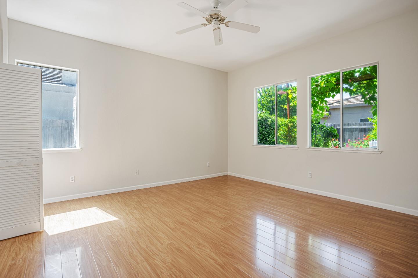Detail Gallery Image 23 of 33 For 9712 Bovill Dr, Elk Grove,  CA 95624 - 4 Beds | 2 Baths