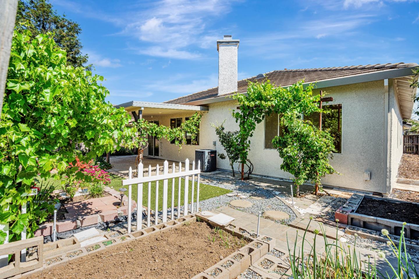 Detail Gallery Image 31 of 33 For 9712 Bovill Dr, Elk Grove,  CA 95624 - 4 Beds | 2 Baths