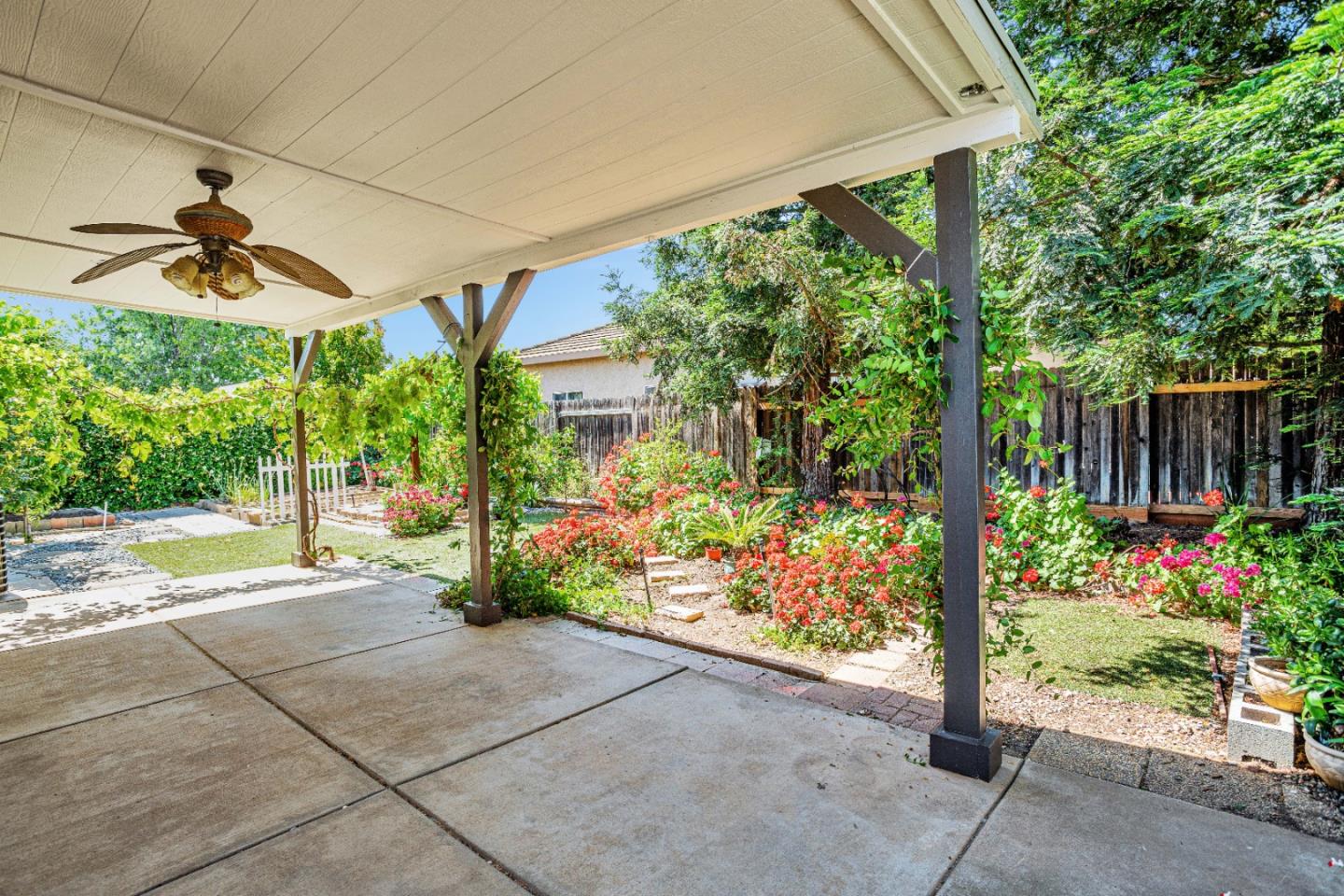 Detail Gallery Image 32 of 33 For 9712 Bovill Dr, Elk Grove,  CA 95624 - 4 Beds | 2 Baths
