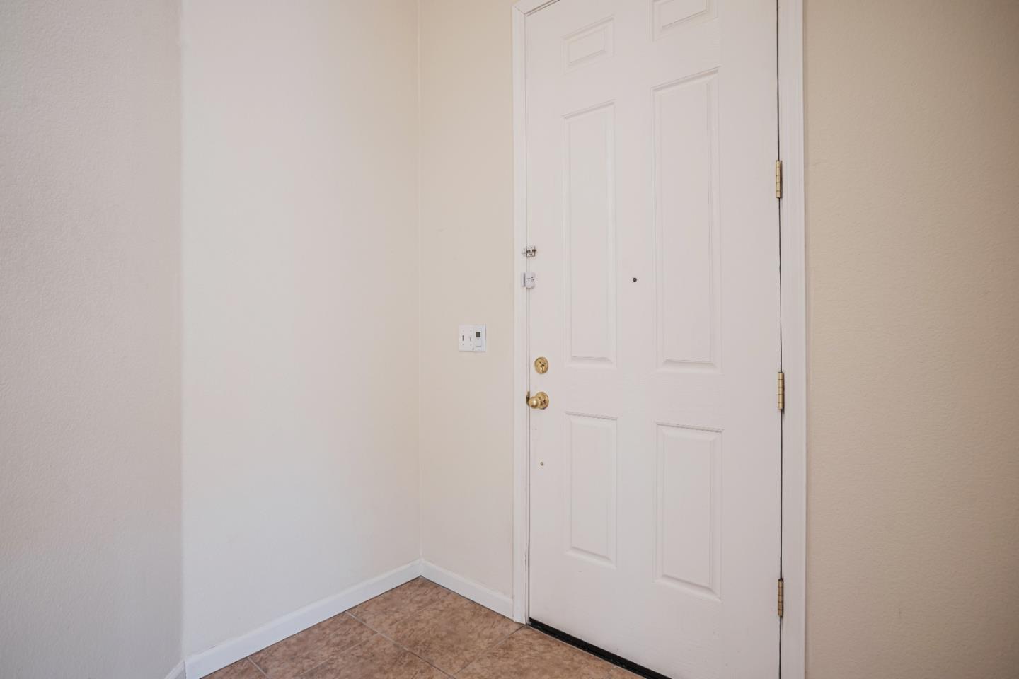 Detail Gallery Image 6 of 33 For 9712 Bovill Dr, Elk Grove,  CA 95624 - 4 Beds | 2 Baths