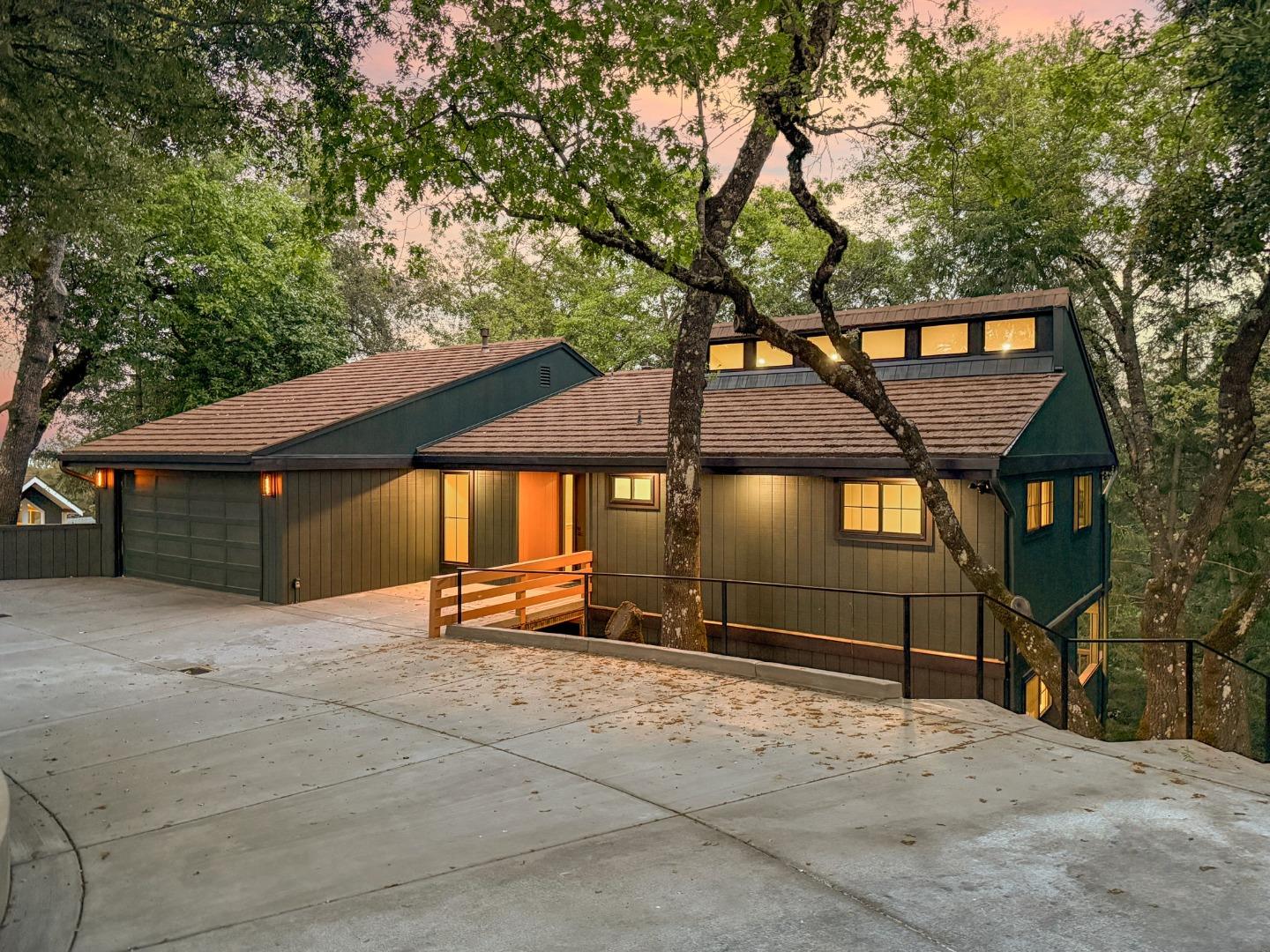 Detail Gallery Image 1 of 59 For 18319 Las Cumbres Rd, Los Gatos,  CA 95033 - 3 Beds | 2 Baths