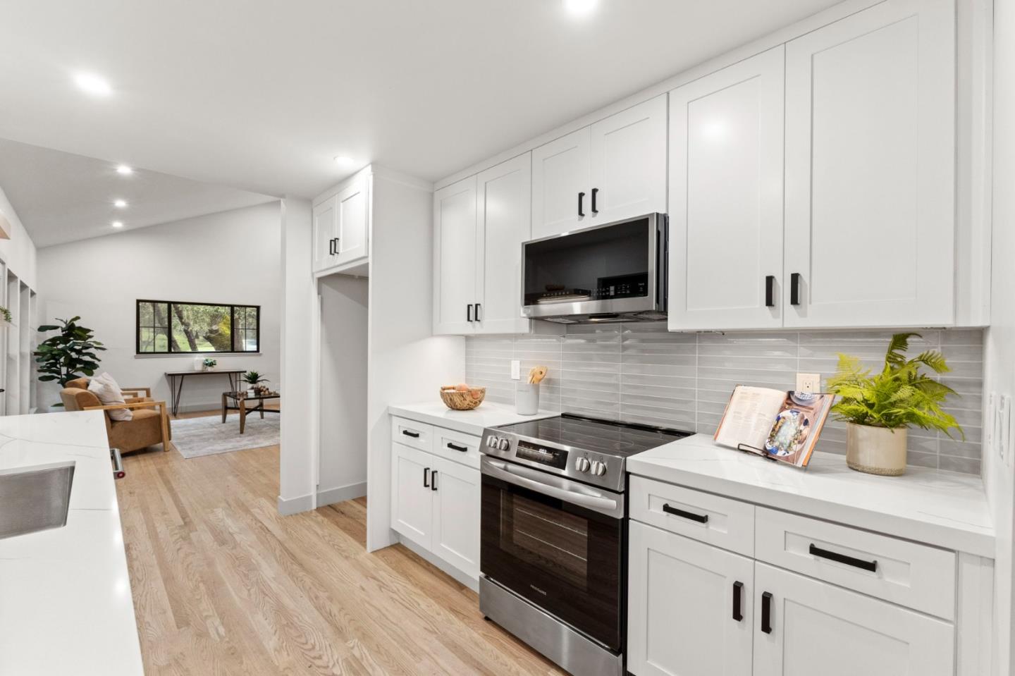 Detail Gallery Image 18 of 59 For 18319 Las Cumbres Rd, Los Gatos,  CA 95033 - 3 Beds | 2 Baths