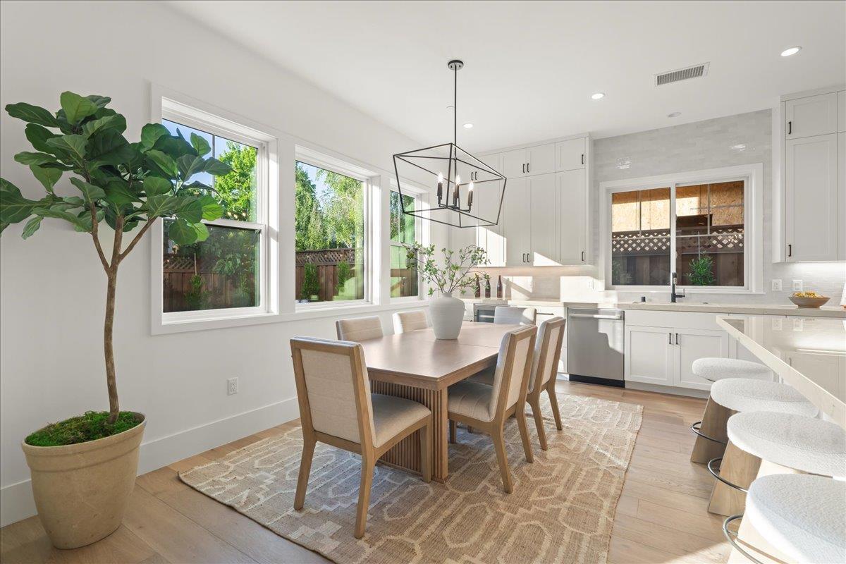 Detail Gallery Image 12 of 62 For 975 Louise Ave, San Jose,  CA 95125 - 5 Beds | 4/1 Baths