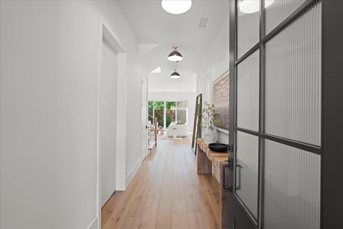 Detail Gallery Image 8 of 62 For 975 Louise Ave, San Jose,  CA 95125 - 5 Beds | 4/1 Baths