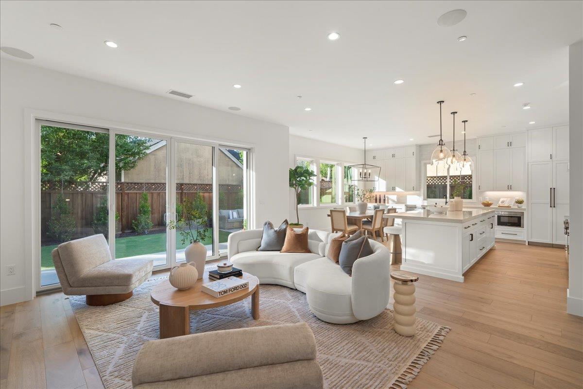 Detail Gallery Image 9 of 62 For 975 Louise Ave, San Jose,  CA 95125 - 5 Beds | 4/1 Baths