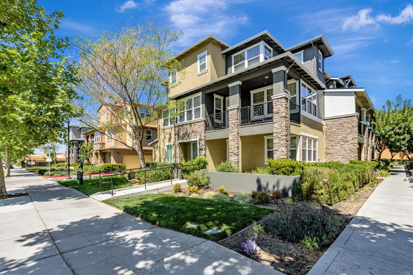 Detail Gallery Image 1 of 52 For 1656 Prime Pl #1,  San Jose,  CA 95124 - 4 Beds | 4 Baths