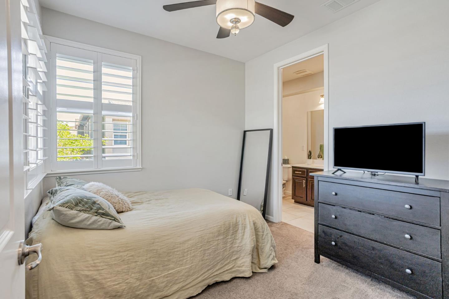 Detail Gallery Image 17 of 52 For 1656 Prime Pl #1,  San Jose,  CA 95124 - 4 Beds | 4 Baths
