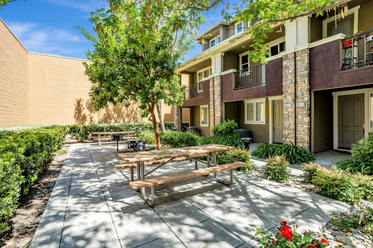 Detail Gallery Image 3 of 52 For 1656 Prime Pl #1,  San Jose,  CA 95124 - 4 Beds | 4 Baths
