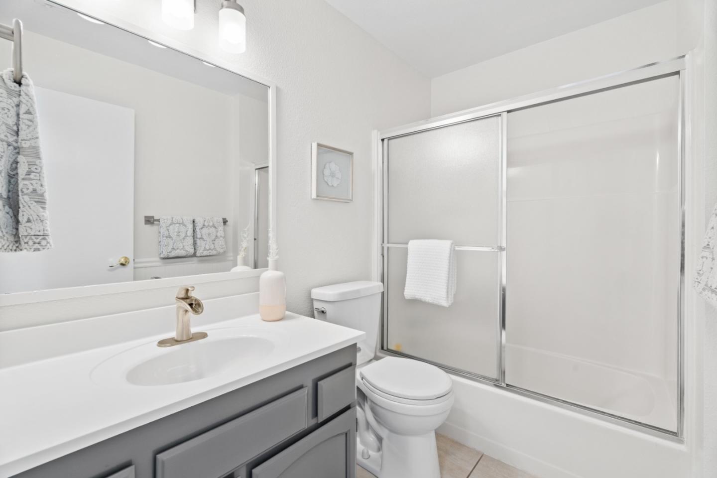 Detail Gallery Image 16 of 23 For 253 Oak Ave #202,  Redwood City,  CA 94061 - 2 Beds | 2 Baths
