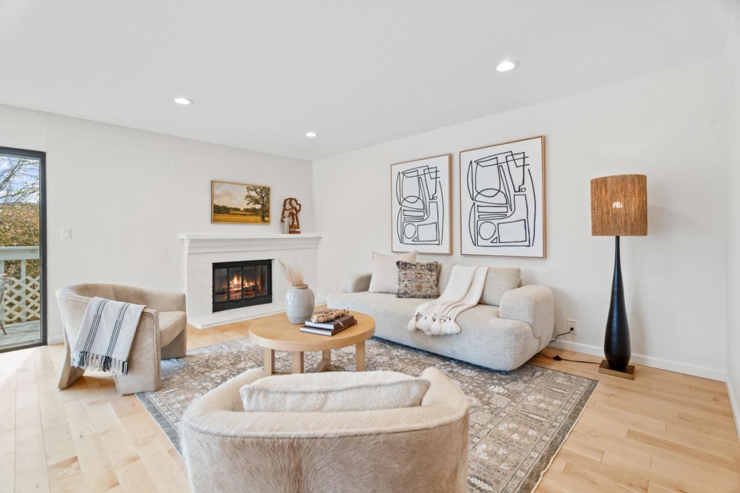 Detail Gallery Image 2 of 23 For 253 Oak Ave #202,  Redwood City,  CA 94061 - 2 Beds | 2 Baths