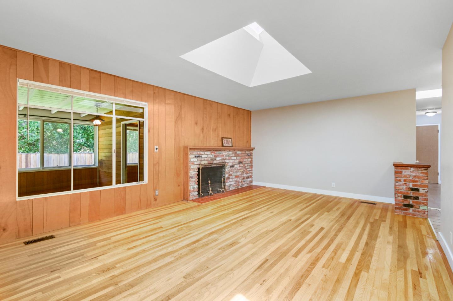Detail Gallery Image 19 of 56 For 10350 Mann Dr, Cupertino,  CA 95014 - 3 Beds | 2 Baths