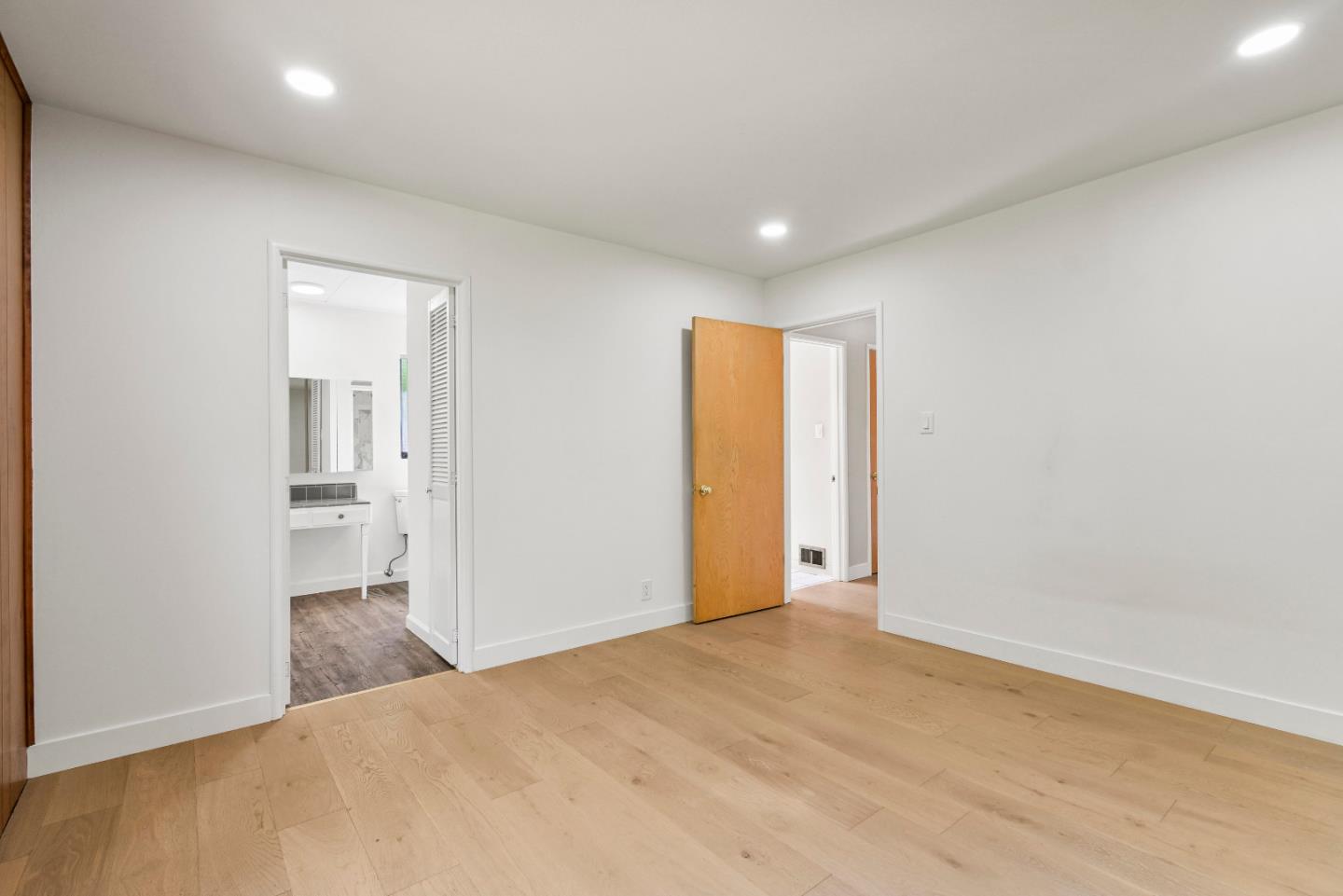 Detail Gallery Image 31 of 56 For 10350 Mann Dr, Cupertino,  CA 95014 - 3 Beds | 2 Baths