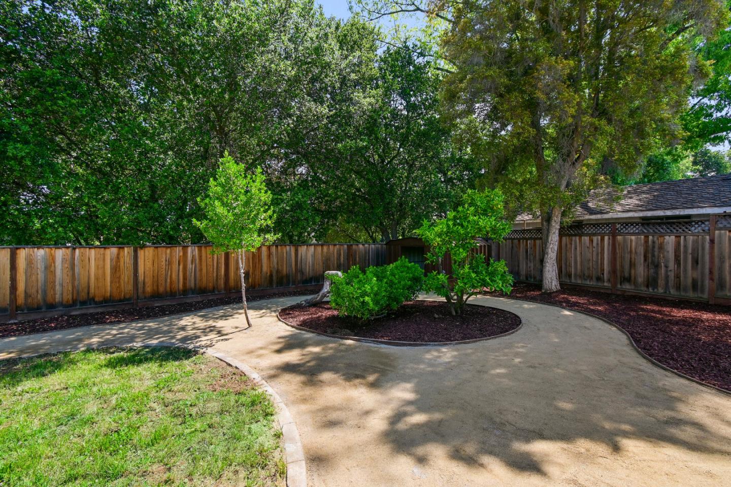Detail Gallery Image 52 of 56 For 10350 Mann Dr, Cupertino,  CA 95014 - 3 Beds | 2 Baths