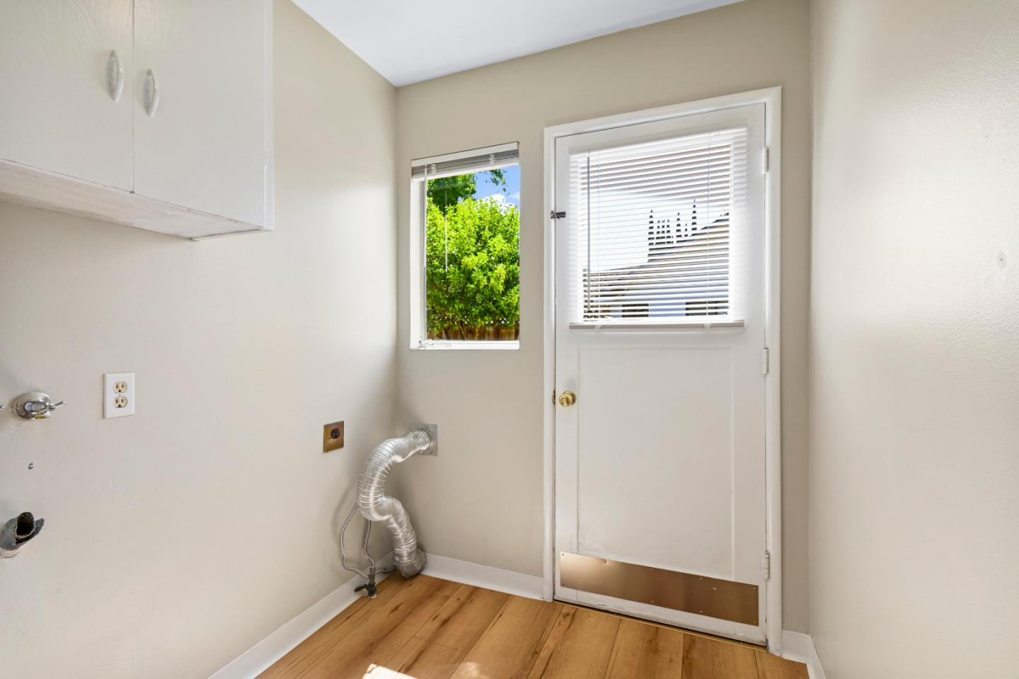 Detail Gallery Image 55 of 56 For 10350 Mann Dr, Cupertino,  CA 95014 - 3 Beds | 2 Baths