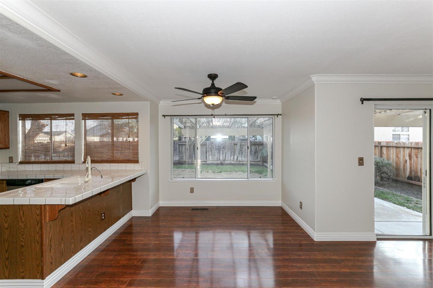 Detail Gallery Image 11 of 16 For 1118 Strawbridge Dr, Newman,  CA 95360 - 3 Beds | 2/1 Baths