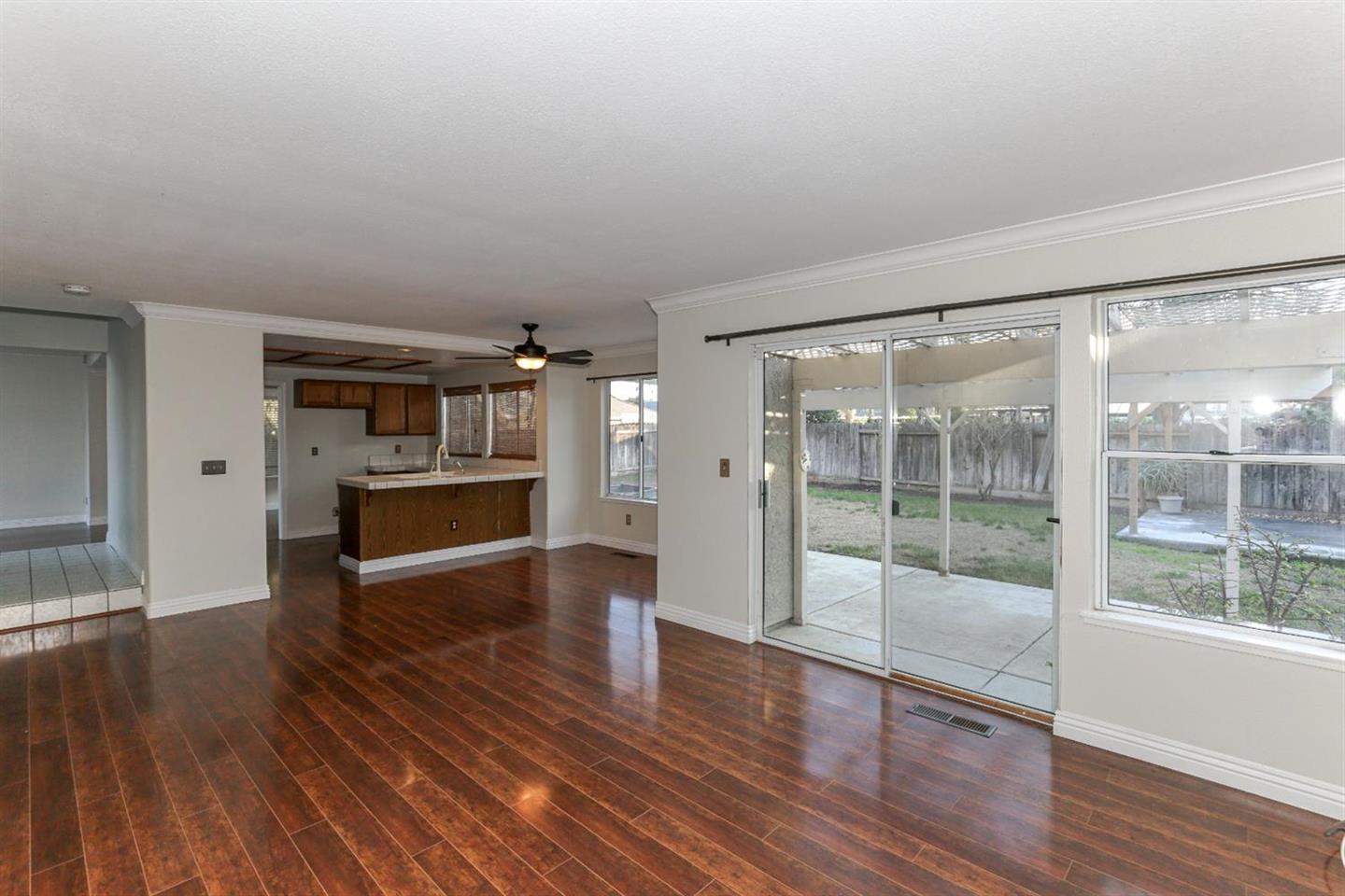 Detail Gallery Image 12 of 16 For 1118 Strawbridge Dr, Newman,  CA 95360 - 3 Beds | 2/1 Baths