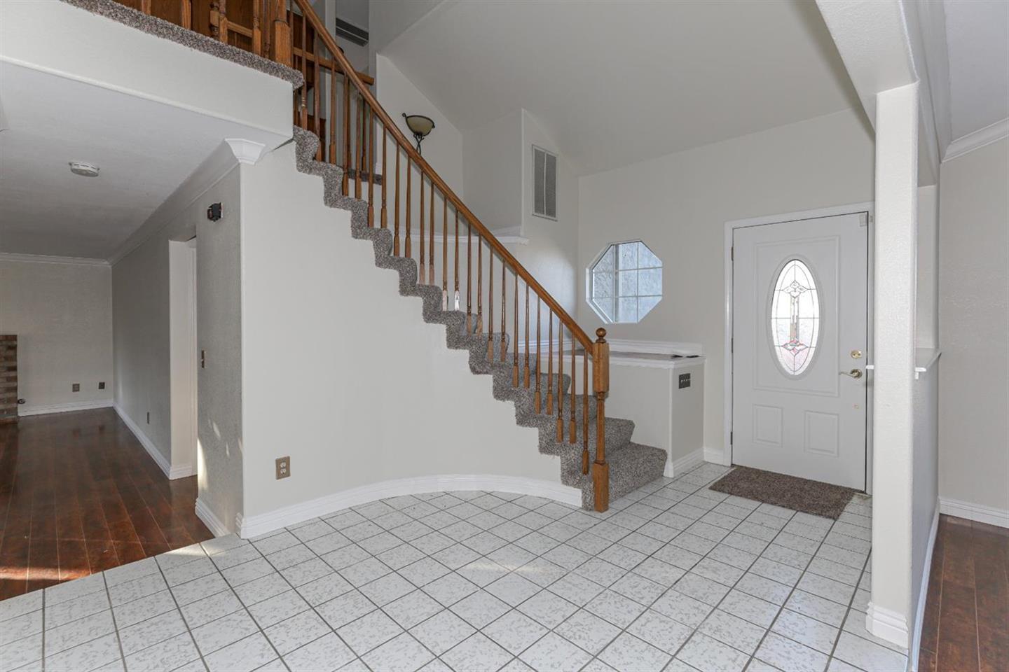 Detail Gallery Image 3 of 16 For 1118 Strawbridge Dr, Newman,  CA 95360 - 3 Beds | 2/1 Baths
