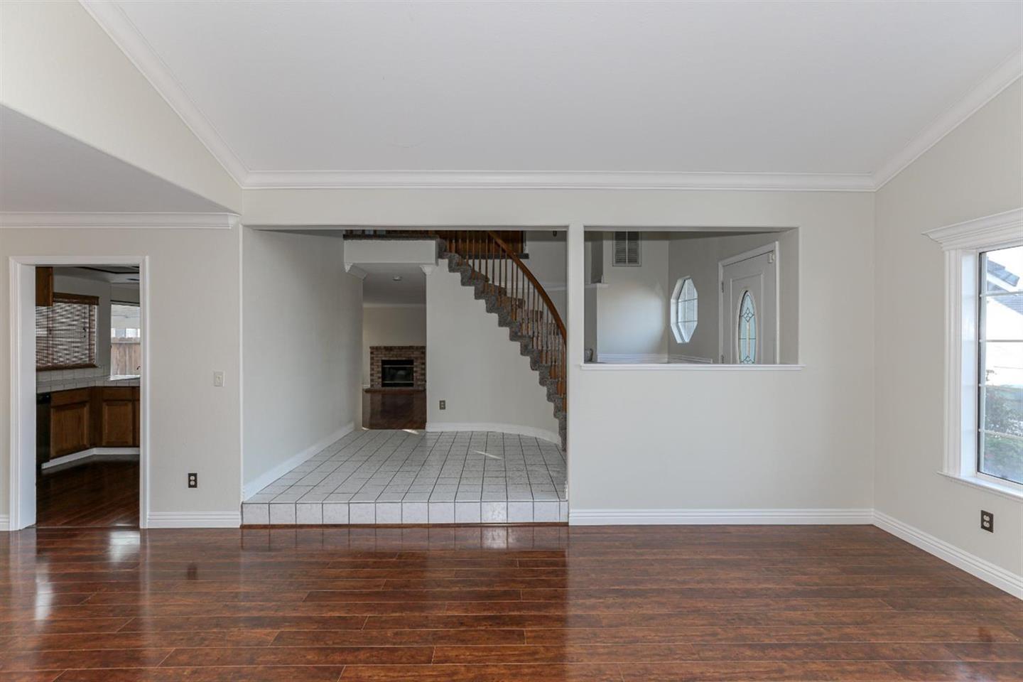 Detail Gallery Image 5 of 16 For 1118 Strawbridge Dr, Newman,  CA 95360 - 3 Beds | 2/1 Baths