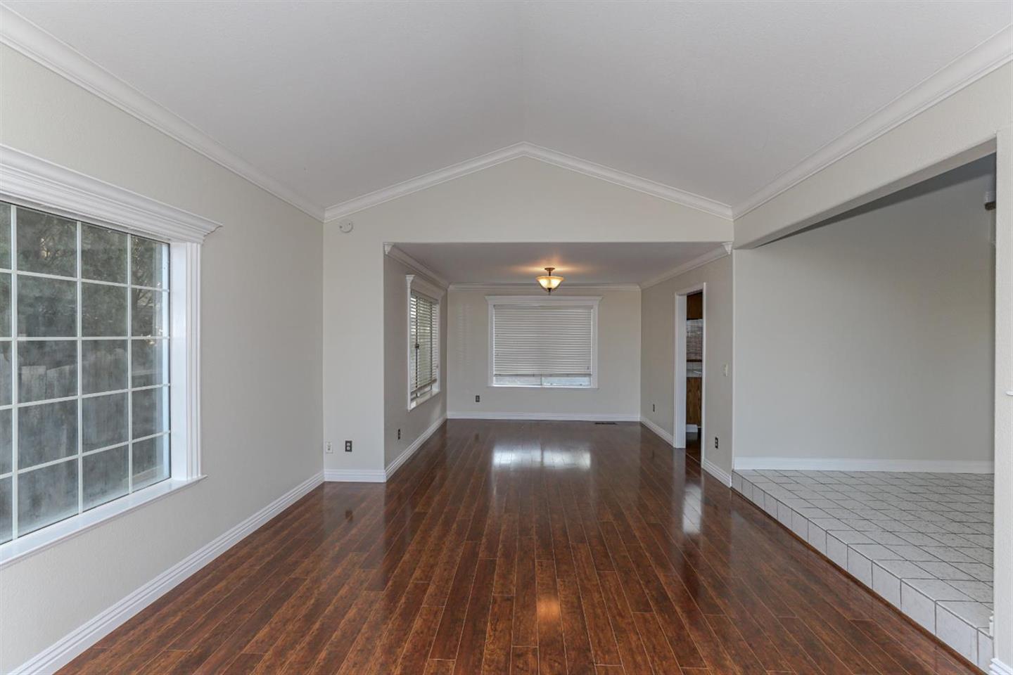 Detail Gallery Image 6 of 16 For 1118 Strawbridge Dr, Newman,  CA 95360 - 3 Beds | 2/1 Baths