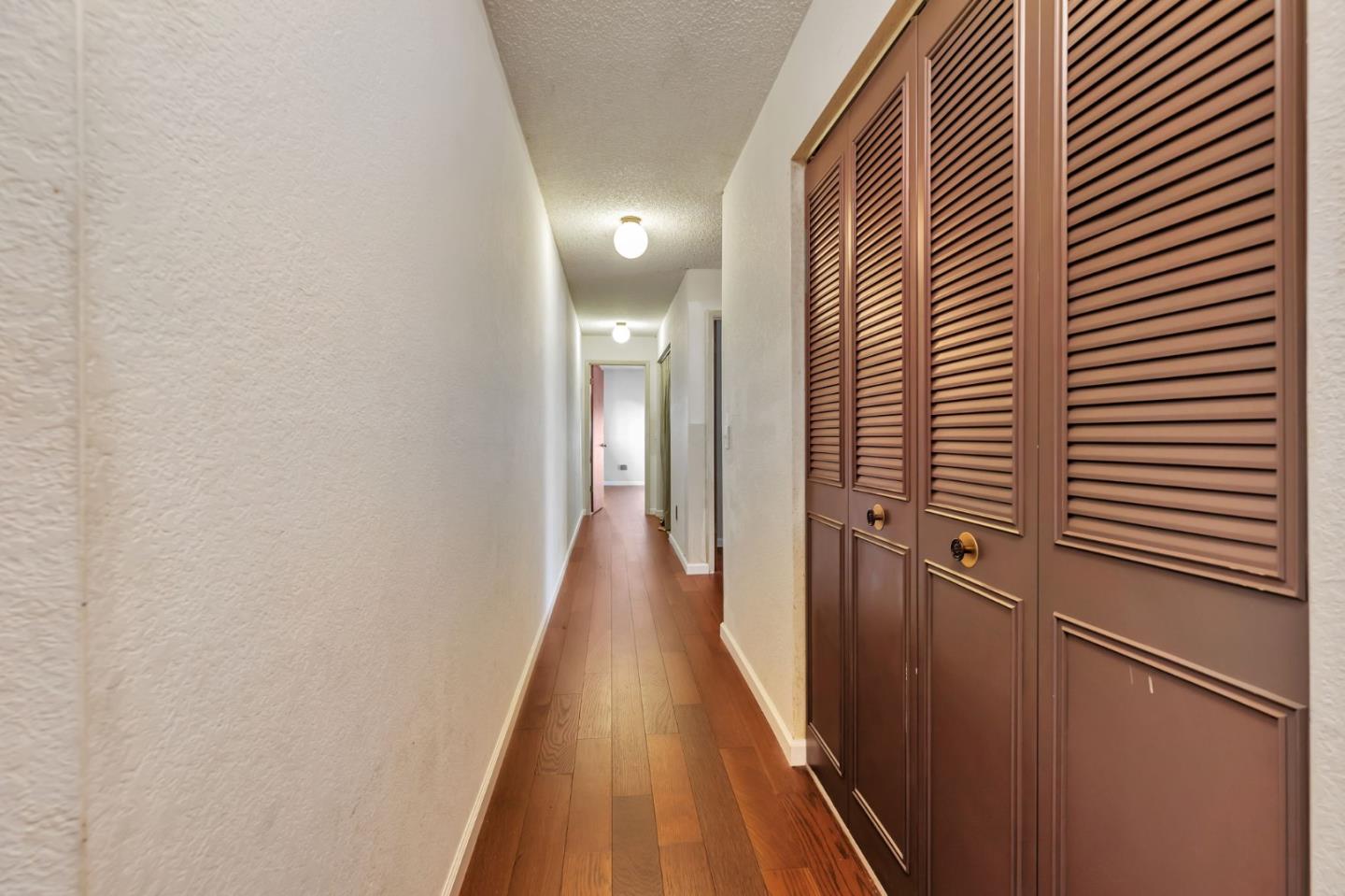 Detail Gallery Image 11 of 29 For 15035 Oak Hills Dr, Salinas,  CA 93907 - 4 Beds | 2 Baths