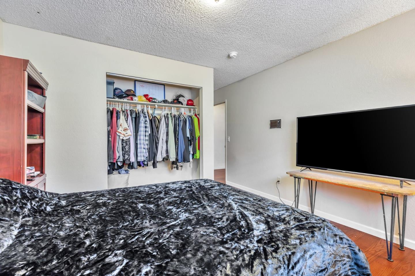 Detail Gallery Image 13 of 29 For 15035 Oak Hills Dr, Salinas,  CA 93907 - 4 Beds | 2 Baths