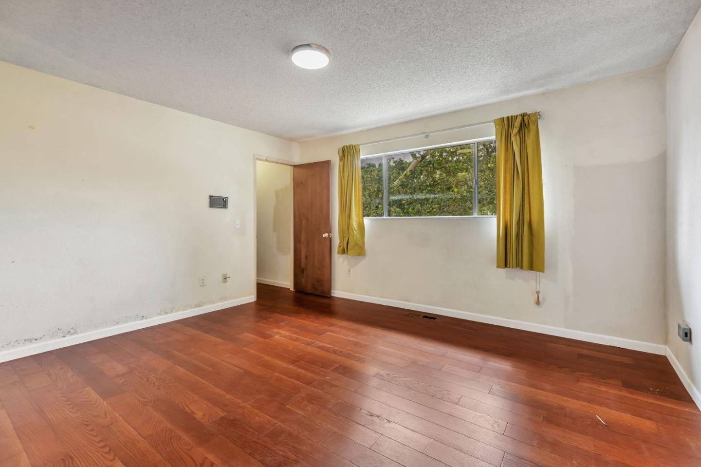 Detail Gallery Image 19 of 29 For 15035 Oak Hills Dr, Salinas,  CA 93907 - 4 Beds | 2 Baths