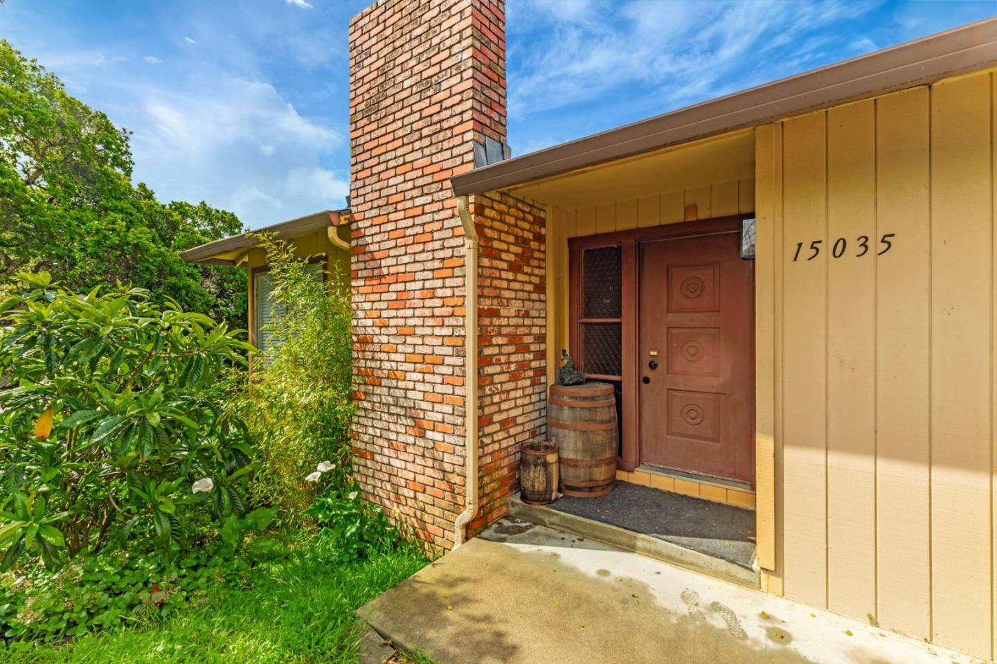 Detail Gallery Image 2 of 29 For 15035 Oak Hills Dr, Salinas,  CA 93907 - 4 Beds | 2 Baths