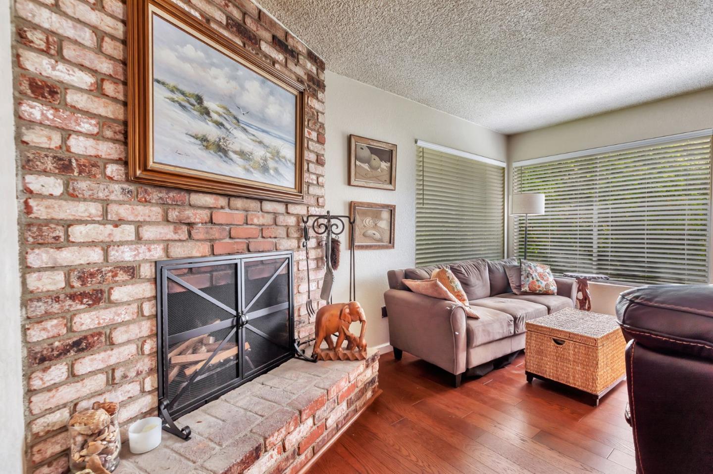 Detail Gallery Image 5 of 29 For 15035 Oak Hills Dr, Salinas,  CA 93907 - 4 Beds | 2 Baths