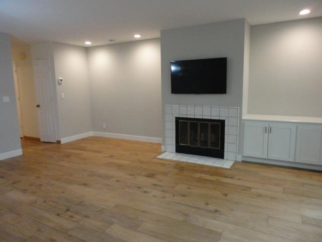 Detail Gallery Image 9 of 46 For 201 Ada Ave #25,  Mountain View,  CA 94043 - 2 Beds | 2/1 Baths
