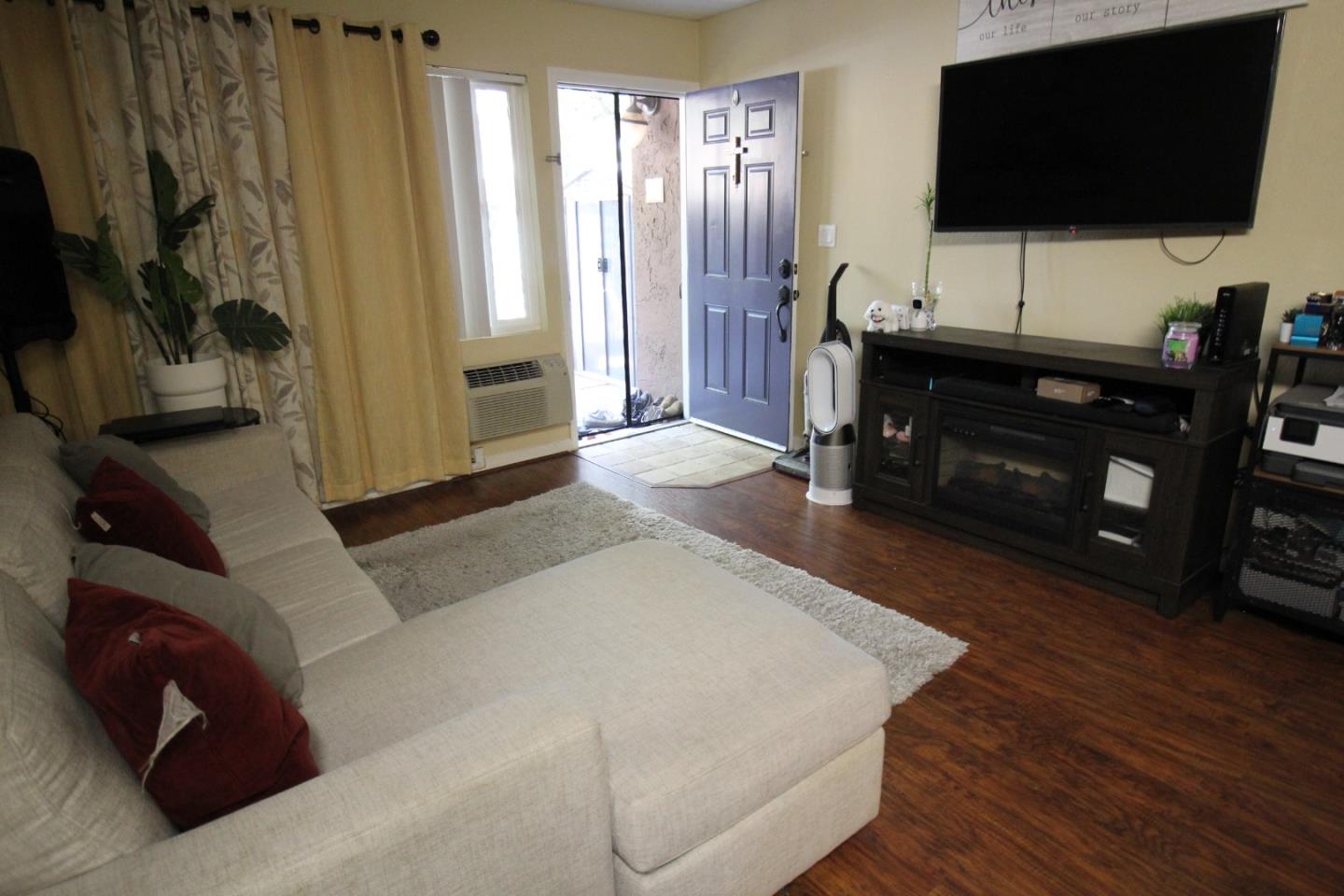 Detail Gallery Image 4 of 31 For 484 Dempsey Rd #185,  Milpitas,  CA 95035 - 2 Beds | 1 Baths